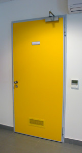 Protupožarna čelična zaokretna jednokrilna vrata - žuta